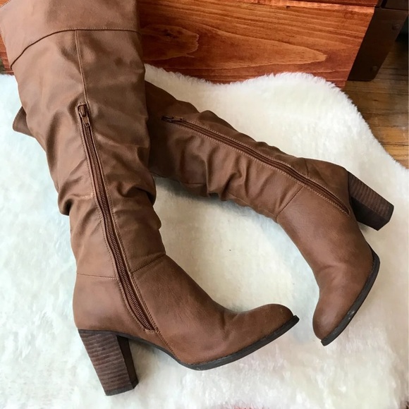 *SOLD* 🍁Over the Knee Boots - Picture 2 of 6